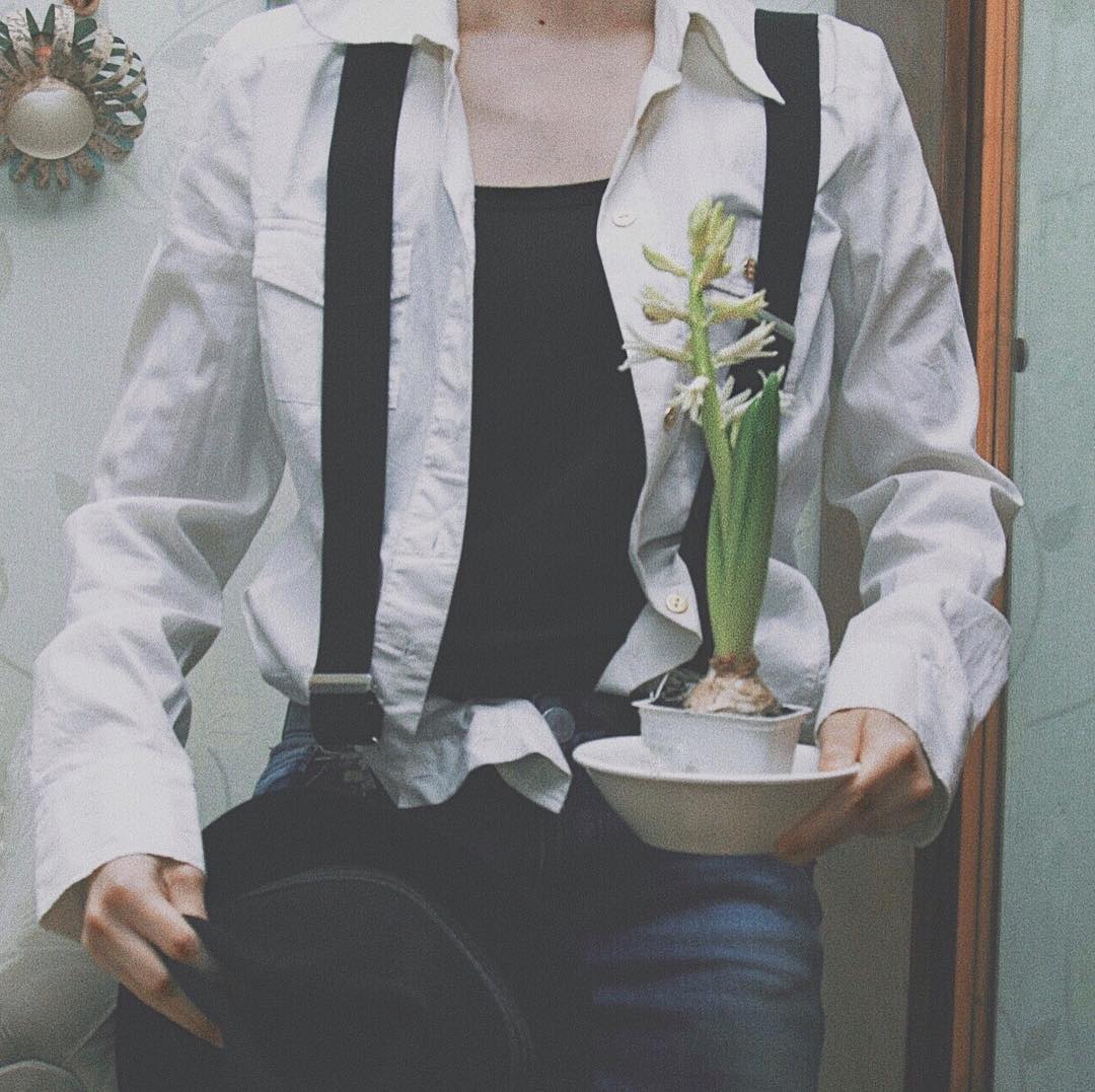 ...and my vintage hat.
{hyacinth, flowers, plants, hands, slowlife, blossom}