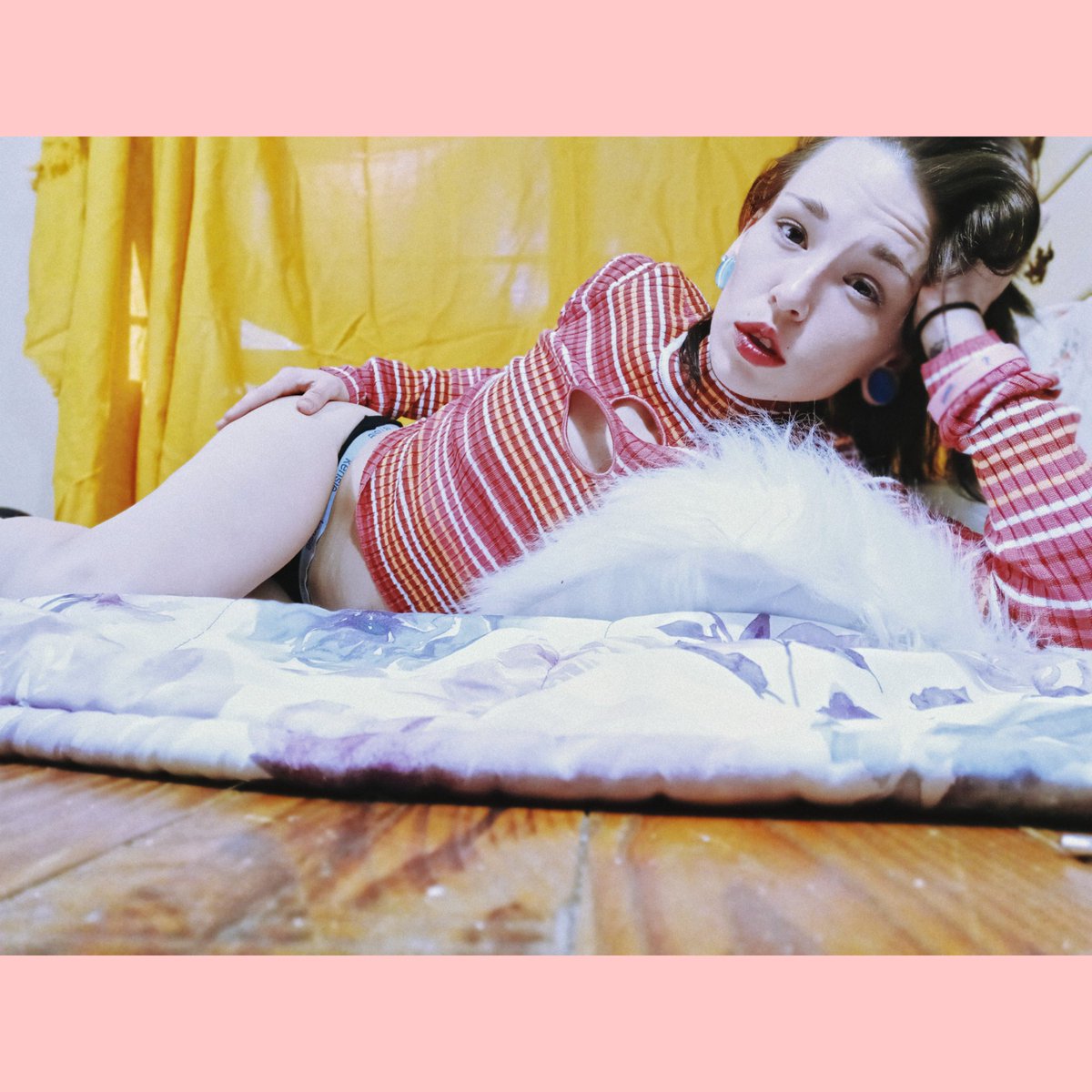 LilBittyKitty2's tweet photo. Lets misbehave✨
#onlyfans https://t.co/Y8snFiBZ3N https://t.co/AsKdDAJcSz
