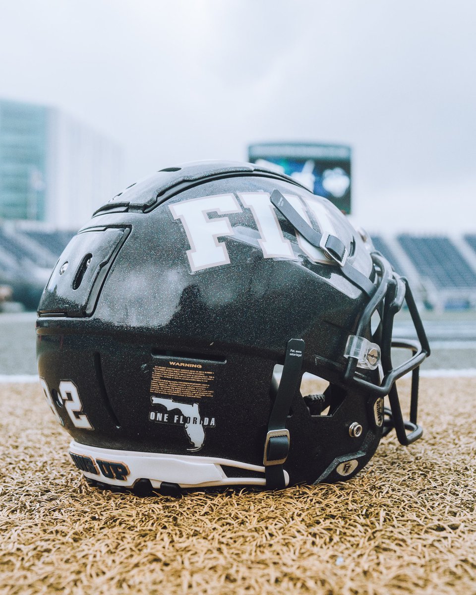 FIUFootball's tweet photo. #OneFlorida https://t.co/pUG6vrpbQ3