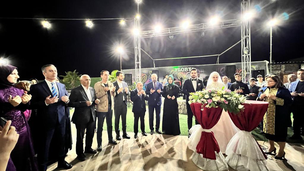 MSaitKirazoglu's tweet photo. Kıymetli yeğenim Hasan Furkan ile güzel kızımız Gizem’in nikah akitlerine şahitlik ettik. Rabbim mübarek etsin, genç çiftimize iki cihanda da saadetler diliyorum. https://t.co/LTVpF2Nte9