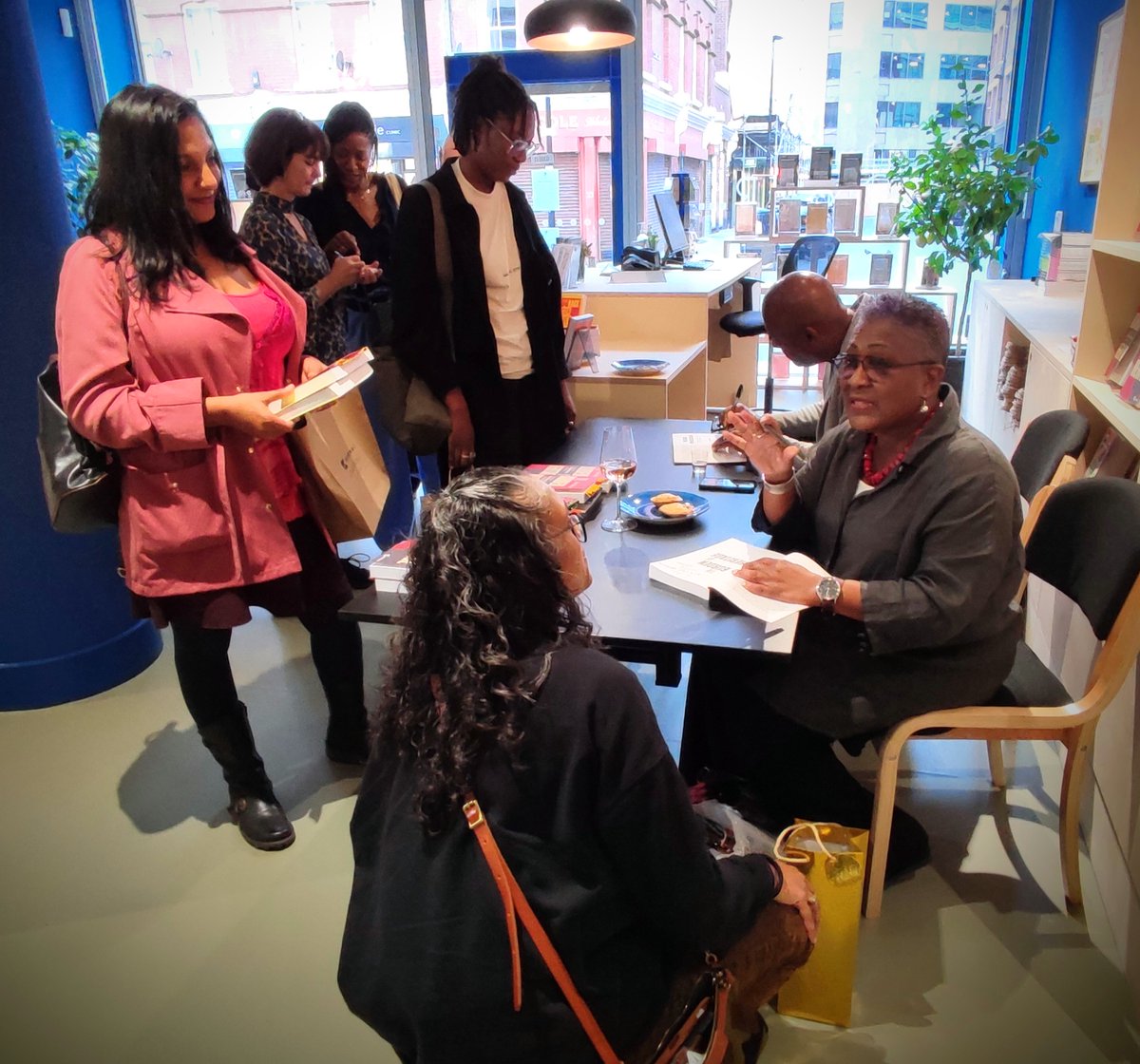 Proud to see my old friend Aileen launch such a significant first book today <a href="/KarnacBooks/">Karnac Books</a> karnacbooks.com/product/the-bu…