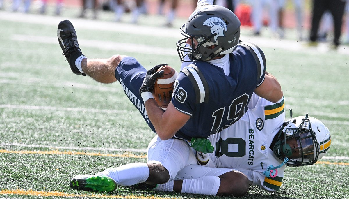 Spartans’ Offense Powers CWRU to 45-21 Homecoming Win over Saint Vincent bit.ly/3EsqS6x 

#CWRU #BlueCWRU #d3fb