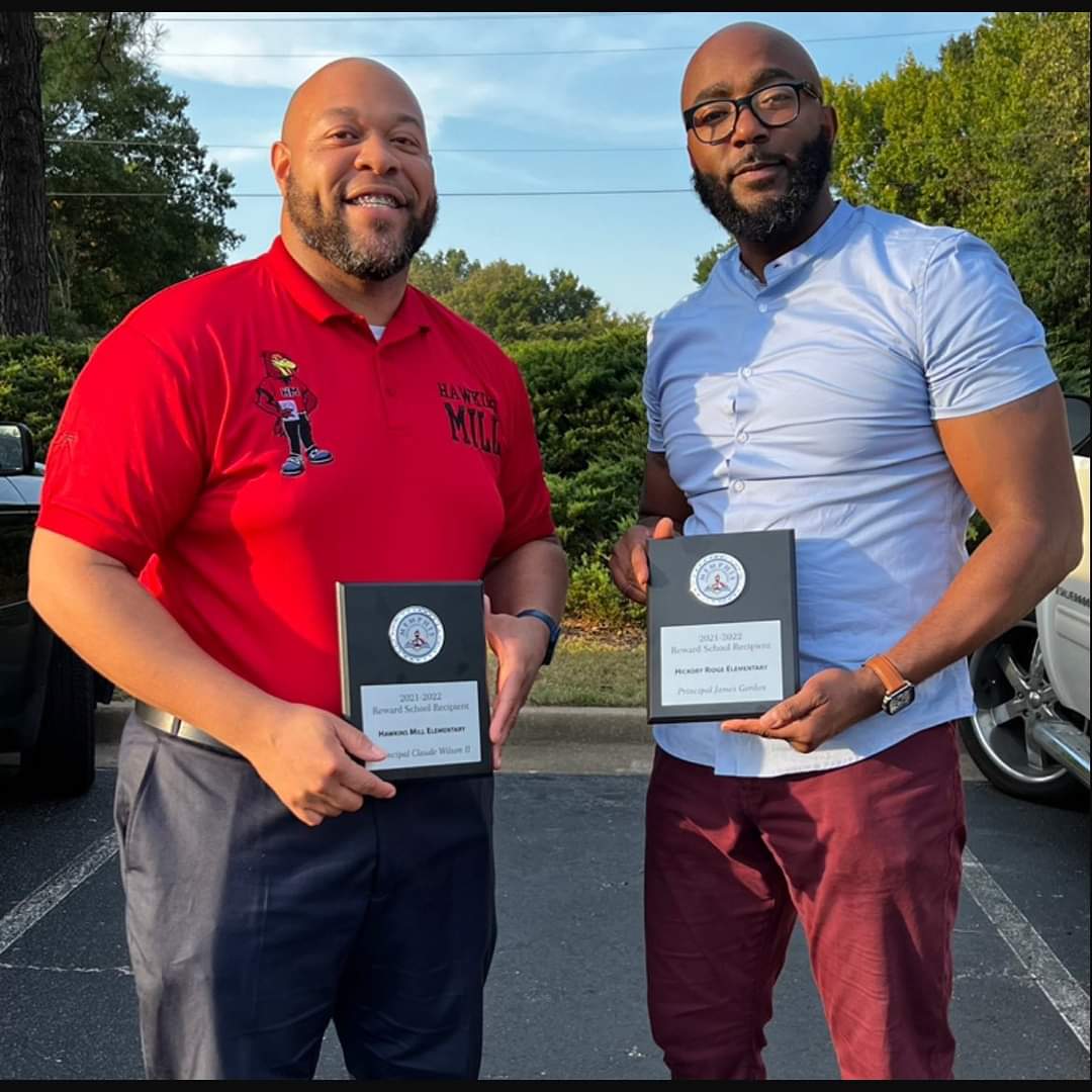 Congratulations to #JSU Memphis Alumni chapter members Claude Wilson and James Gordon for being 
recognized as reward school principals for the state of Tennessee !
#MembersOnTheMove #JSUAlums #HBCUs #jacksonstate