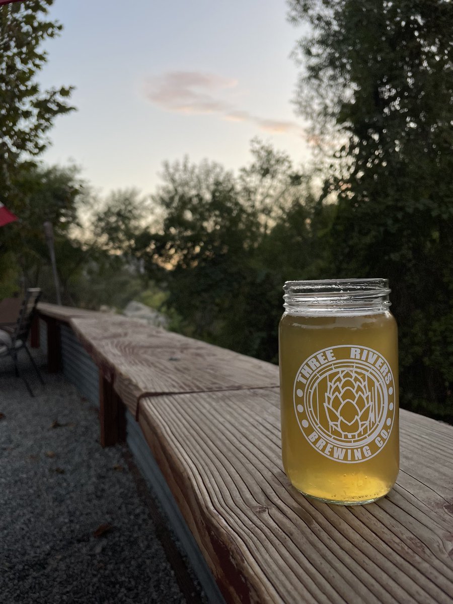 DBReeezy_'s tweet photo. Saw some trees, drank some beer. Have a good weekend gamers. https://t.co/WqjE7KuUjI