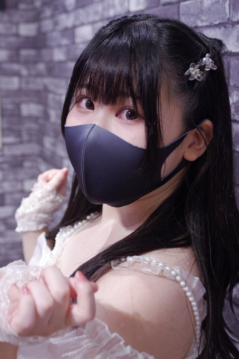 nakan0n's tweet photo. 白いアレンジドレスで、まつ毛もキメてきた はるるさん
#赤城はるか #ATLEPY GOTANDA G2 ロビー物販
#ポートレート
#PENTAX #K5II #FA28/2.8AL https://t.co/5qVO7h2puw