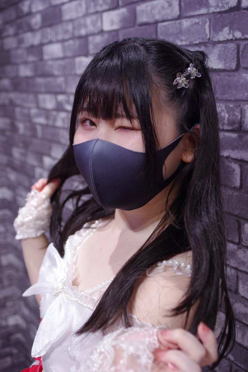 nakan0n's tweet photo. 白いアレンジドレスで、まつ毛もキメてきた はるるさん
#赤城はるか #ATLEPY GOTANDA G2 ロビー物販
#ポートレート
#PENTAX #K5II #FA28/2.8AL https://t.co/5qVO7h2puw