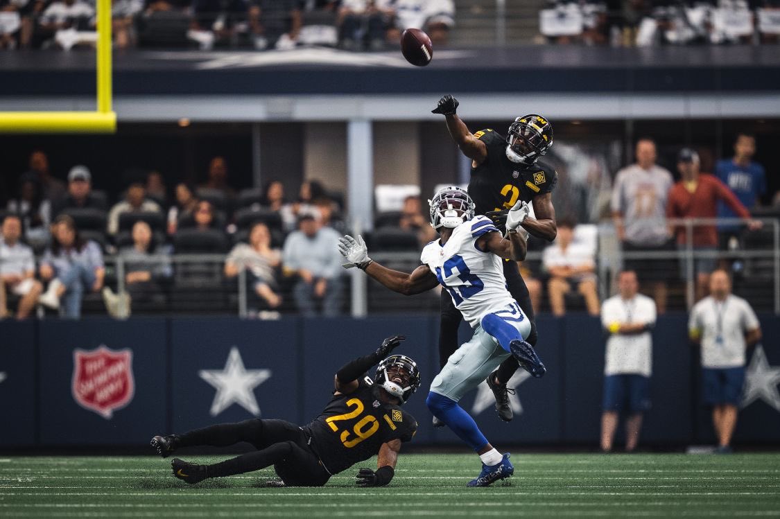 Commanders_DC's tweet photo. Tweeting at the
@Commanders
everyday until they follow me...
Day 870
Some of the best pictures from the brutal Week Four LOSS, to the Dallas Cowboys. (Our ‘22-23 Season Record: 1-3)
#WashingtonCommanders #HTTC
#HAIL #Commanders #TakeCommand #Day870 8️⃣7️⃣0️⃣ https://t.co/Nde2tNrMHM