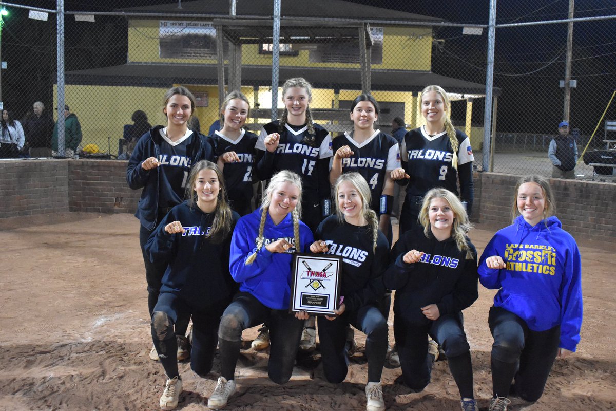 FastpitchTalons's tweet photo. TALONS 07 are the NSA GRAND SLAM CHAMPIONS! They went 6-2 on the day and had to double dip to get the hardware! @SartenAnnabelle @audrey_knisley @elliot_evans11 @Lexfeagin @HaileeJones_15 @HarperHoleman16 @Johnna_Riggs_25 @ryleet27 @ElleMcDaniel44 @bailee_grogan &amp; Blair Byassee https://t.co/PJVoSY7OFO