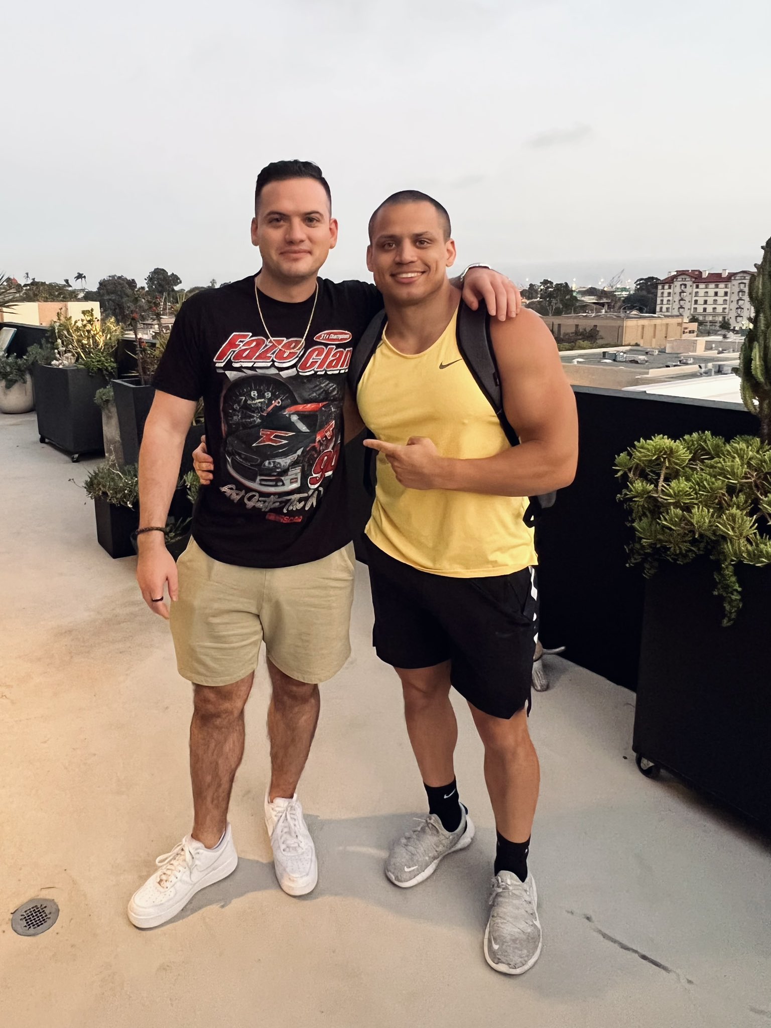 FaZe babybay on Twitter: "Ok maybe we do look a little like brothers ...
