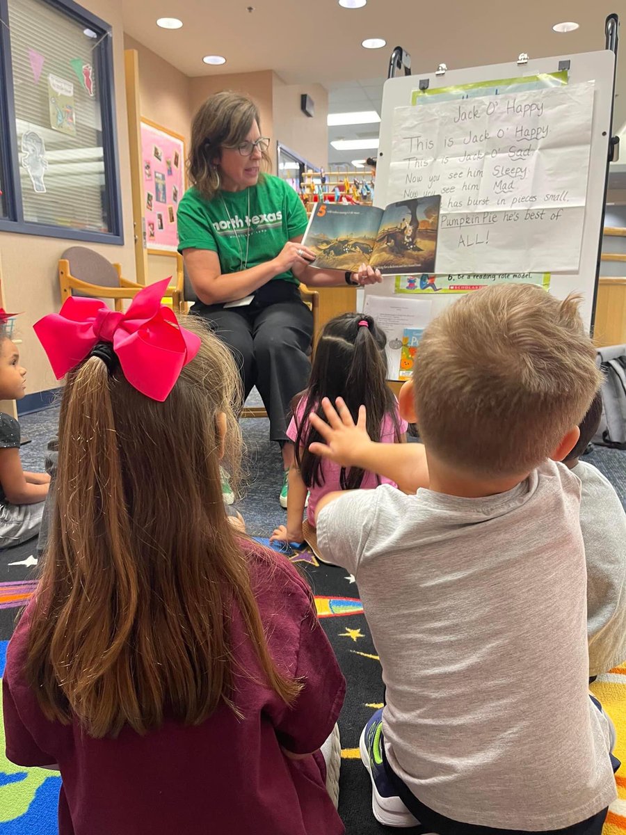 bpeslibrary's tweet photo. Friday was a busy day in the library! 📚 We kicked it off with Preschool Patriots Storytime & had a great group of future Patriots in attendance @BettePerot @KellerLibraries #kisdlibraries https://t.co/vbx7IQC4uW