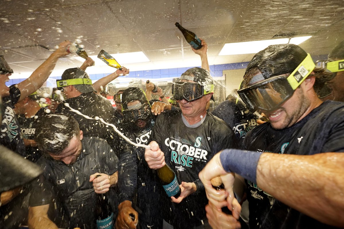 MLB's tweet photo. Partying their way to a home playoff game. #CLINCHED #Postseason https://t.co/fgYzW6LEqQ