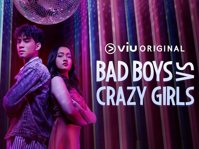 Nih ada original series  #BadBoysVSCrazyGirls  ceritanya "kisah kasih di sekolah" gitu. 
Bakal seseru apa kisahnya? Tungguin aja minggu depan! Tgl 14 Okt 2022 nanti di <a href="/Viu_ID/">Viu Indonesia</a>