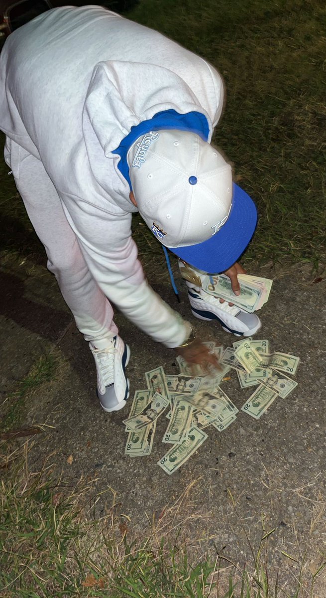 Ajones1_'s tweet photo. Iono wea my exes been …iono wea these niggas been at..🏚️@OfficialRealB https://t.co/C9S13NhQK4