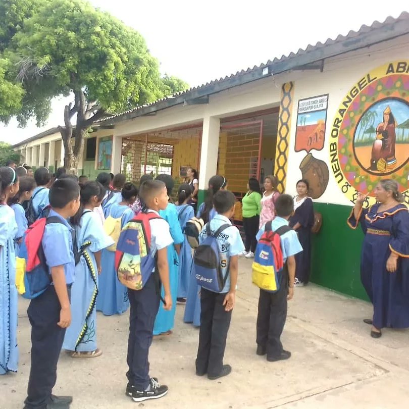 ceup_zulia's tweet photo. mental, de prevención, salud integral, jornada de vacunación, atenciones de casos; conversatorio entre niños, niñas y adolescentes, padres y representantes con temas de interés educativos; https://t.co/zXLLfpVrTH