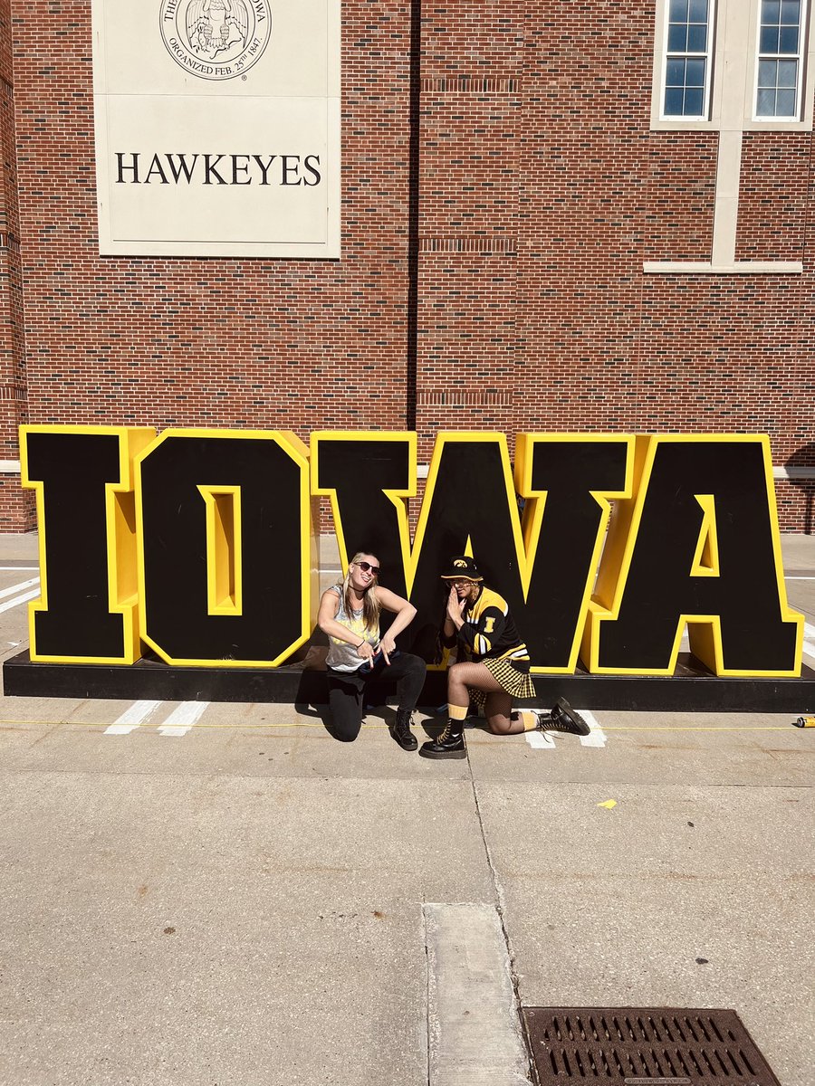 jaldrich10's tweet photo. last Saturday was neat 〽️🏈🌽 https://t.co/xyBFZshJpI