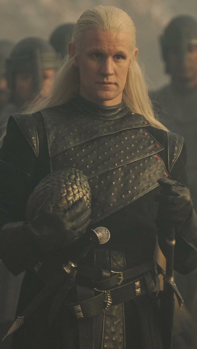TheDisasterTour's tweet photo. IDK what's better. The https://t.co/knrxZzlGKJ mask for Finn Bálor in the WWE. Or HoD Using leather armor off of amazon for Daemon Targaryen. #Budgetcuts https://t.co/dcsGPTll1Z