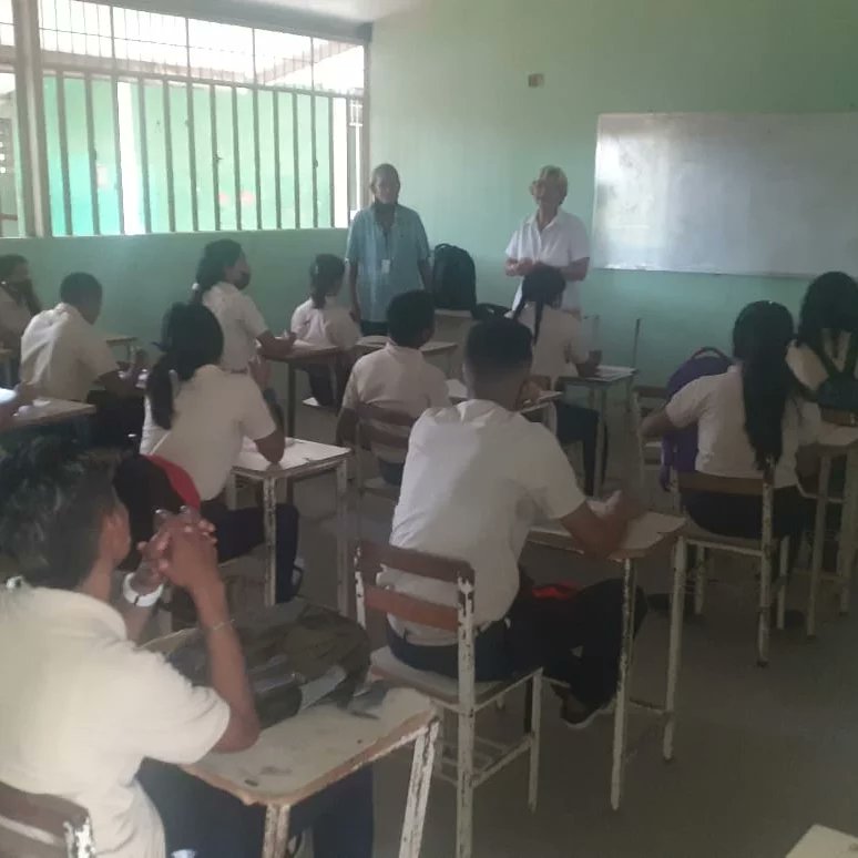 ceup_zulia's tweet photo. dinámicas grupales y actividades culturales navideñas en los diferentes planteles de los municipios del Estado Zulia. https://t.co/DBTo04ojJ7