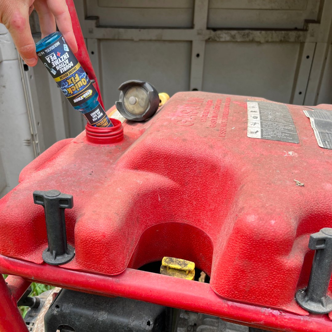 startron's tweet image. QUICK FIX is a powerful engine rescue treatment that blends polyetheramine (P.E.A.) – the most powerful deposit-control detergent available – with proprietary Star Tron ENZYME technology.

#StarTron #FuelTreatment #EthanolFUel