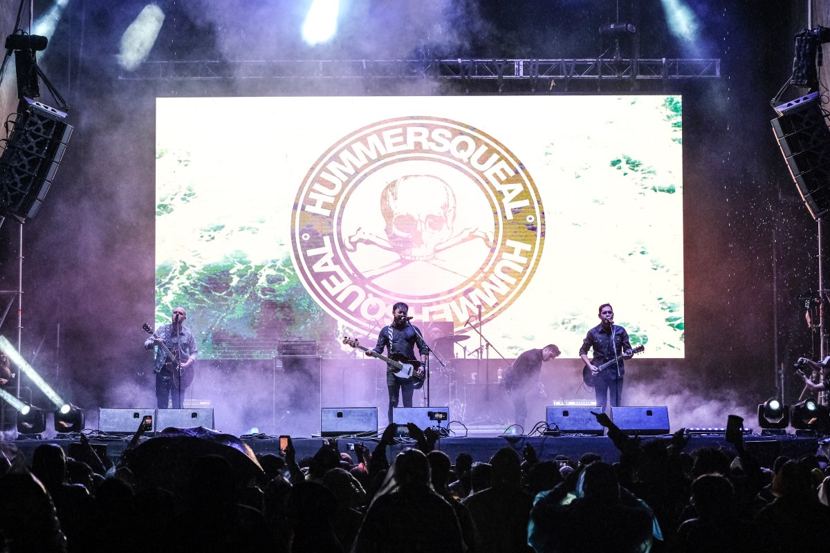 Si extrañamos bastante a <a href="/hummersqueal/">Hummersqueal</a>, y se rifaron con un gran show en el primer día del <a href="/TecateCRDNDA/">Tecate Coordenada</a> 😀🔊

📸: <a href="/liliestrada_mx/">Liliana Estrada</a>