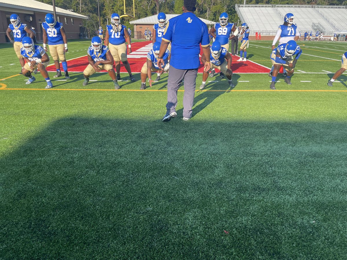 Had a GREAT time today at Allen University thank you for the invite <a href="/CoachMcRae77/">CoachTez</a> <a href="/coachmikehayde/">Mike Hayde</a> <a href="/auyellowjackets/">Allen University Athletics</a> #rtg <a href="/Louisburg_FB/">Louisburg College Football</a> <a href="/CaneCoachHodges/">Jonathan Hodges</a>