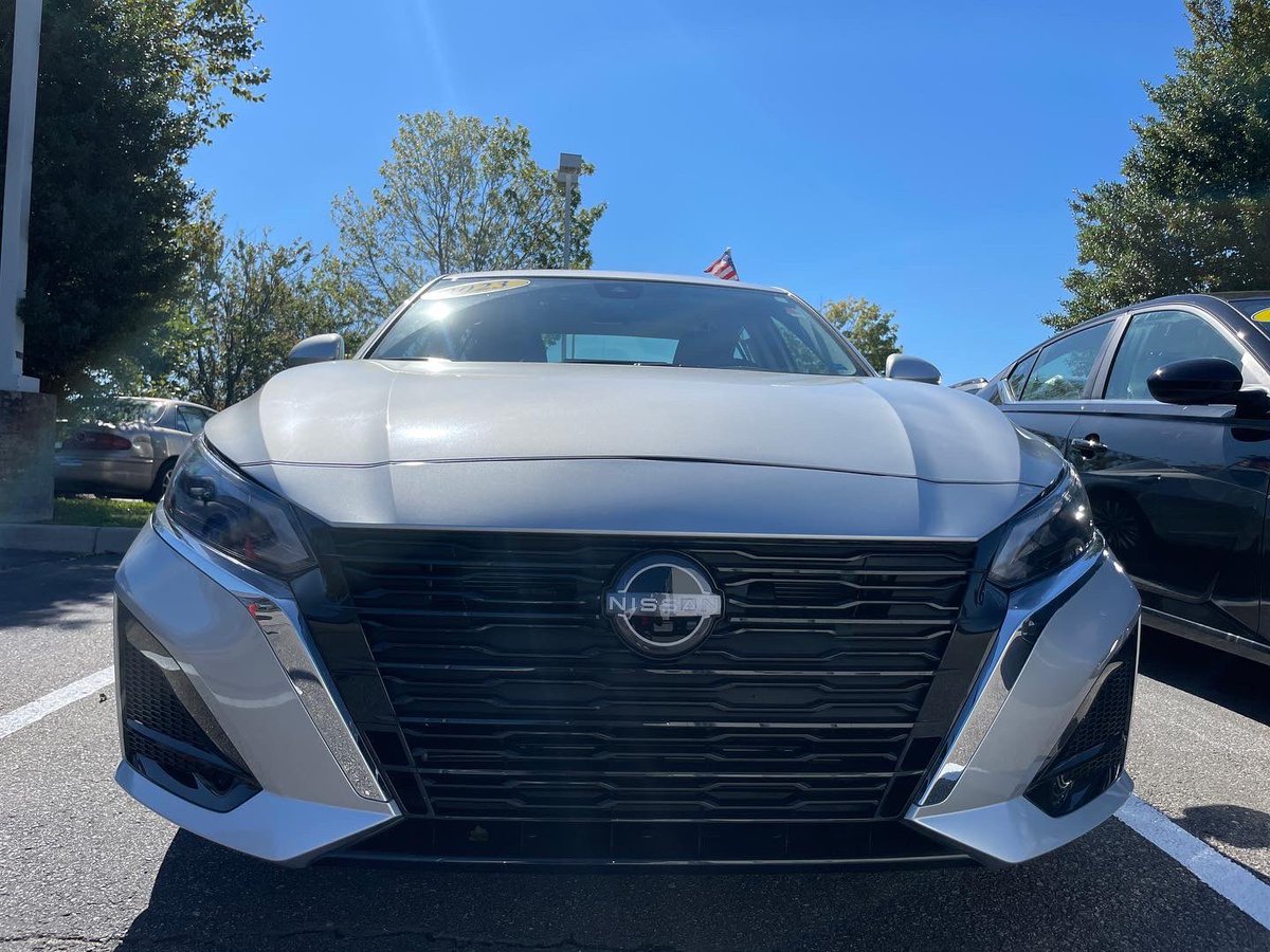 BanisterNissan's tweet photo. The 2023 #Altima just dropped🔥👀 Available for test drive!
#NissanAltima #norfolk #Virginia #HamptonRoads #newnissan #newcar #2023Nissan #orf #fyp #va #dealership #silvercar #sedan https://t.co/cyedn5l8O5
