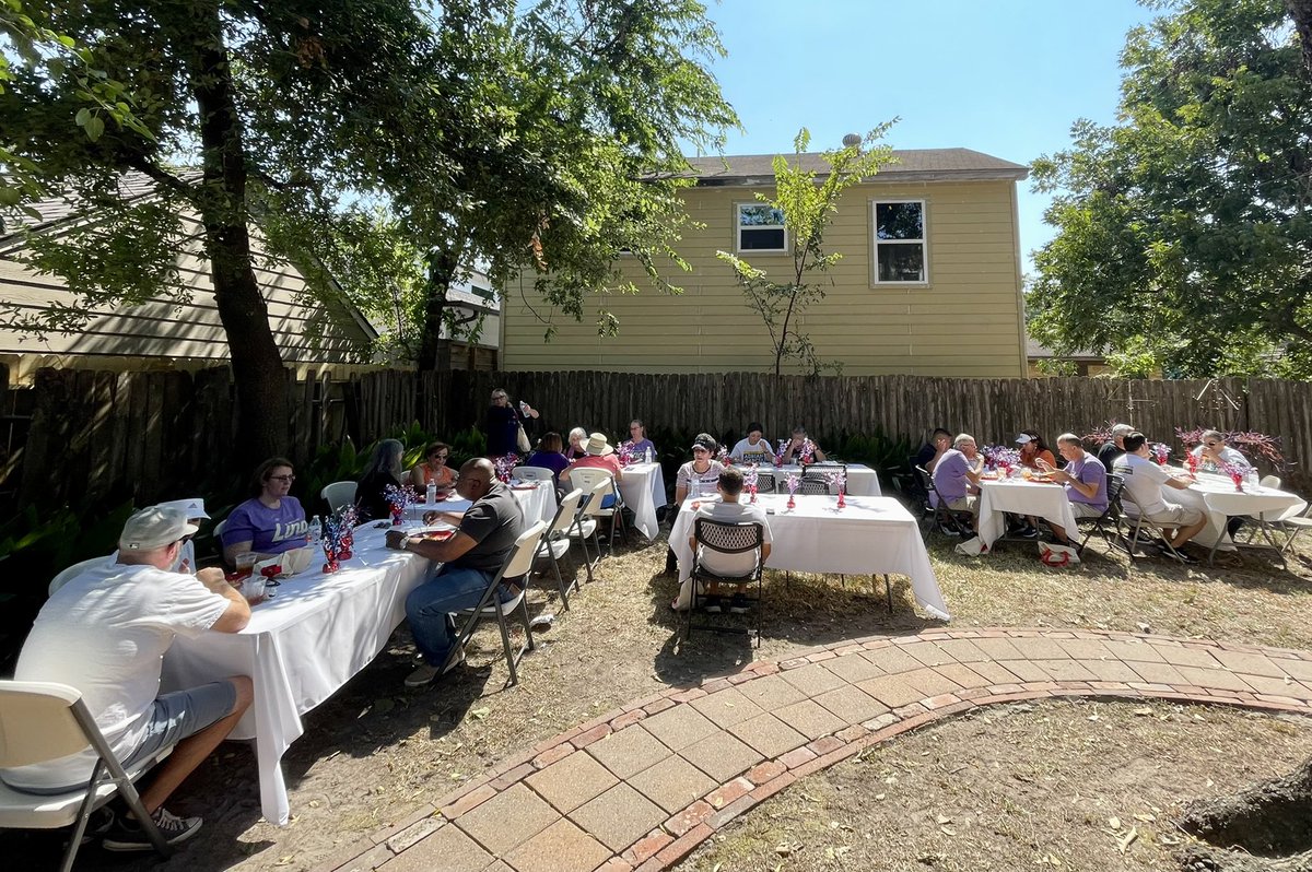 TeamHidalgoHQ's tweet photo. Thank you to all joined us today! Voting the full Democratic ballot is essential in order to protect the progress Harris County has made. We can’t go back! https://t.co/LCu3I1xMJH
