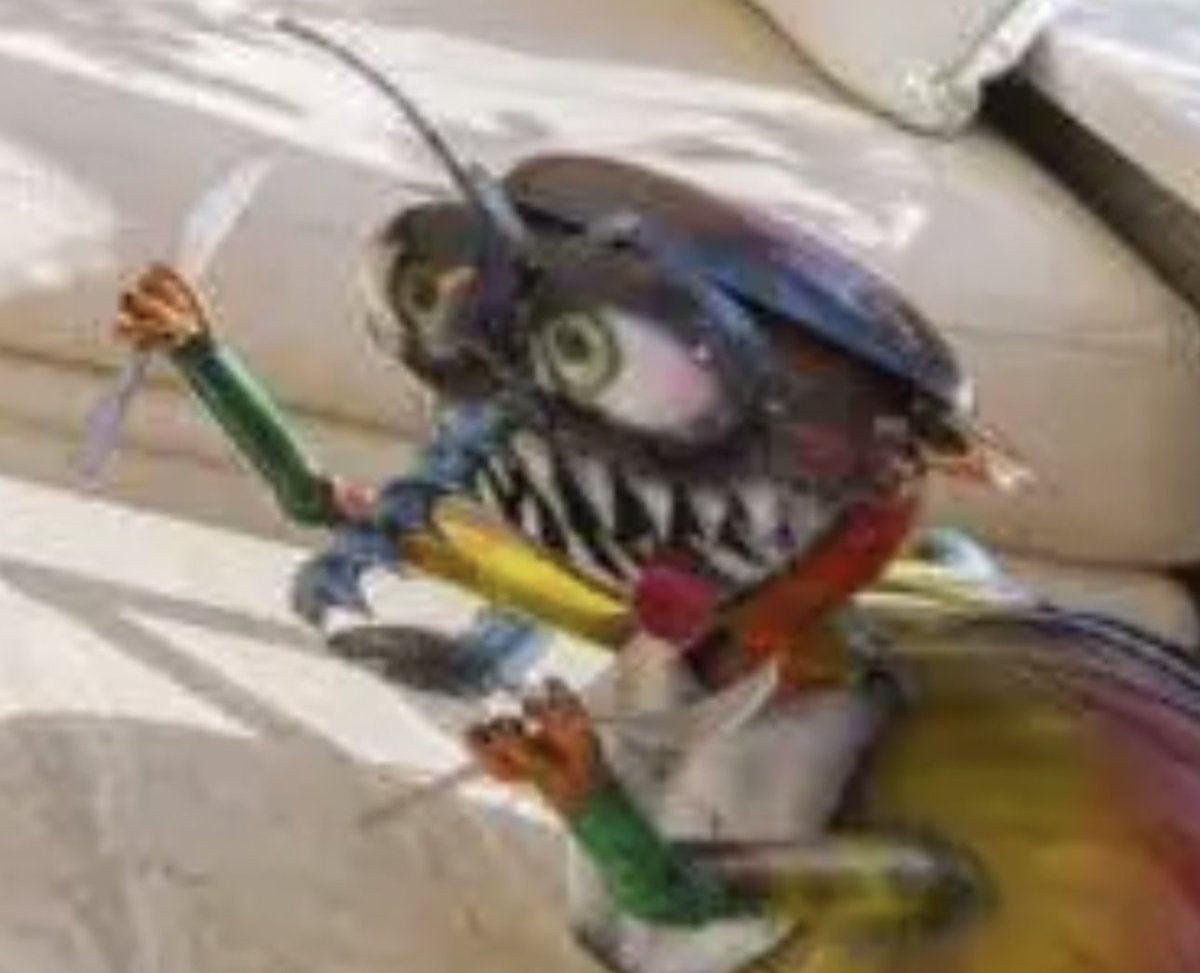 Ines182_'s tweet photo. was enjoying my weekly browse of new scottish property for sale sorted by highest price until i got jumpscared by this cutlery weilding nightmare monster https://t.co/7JAuPyXwRs