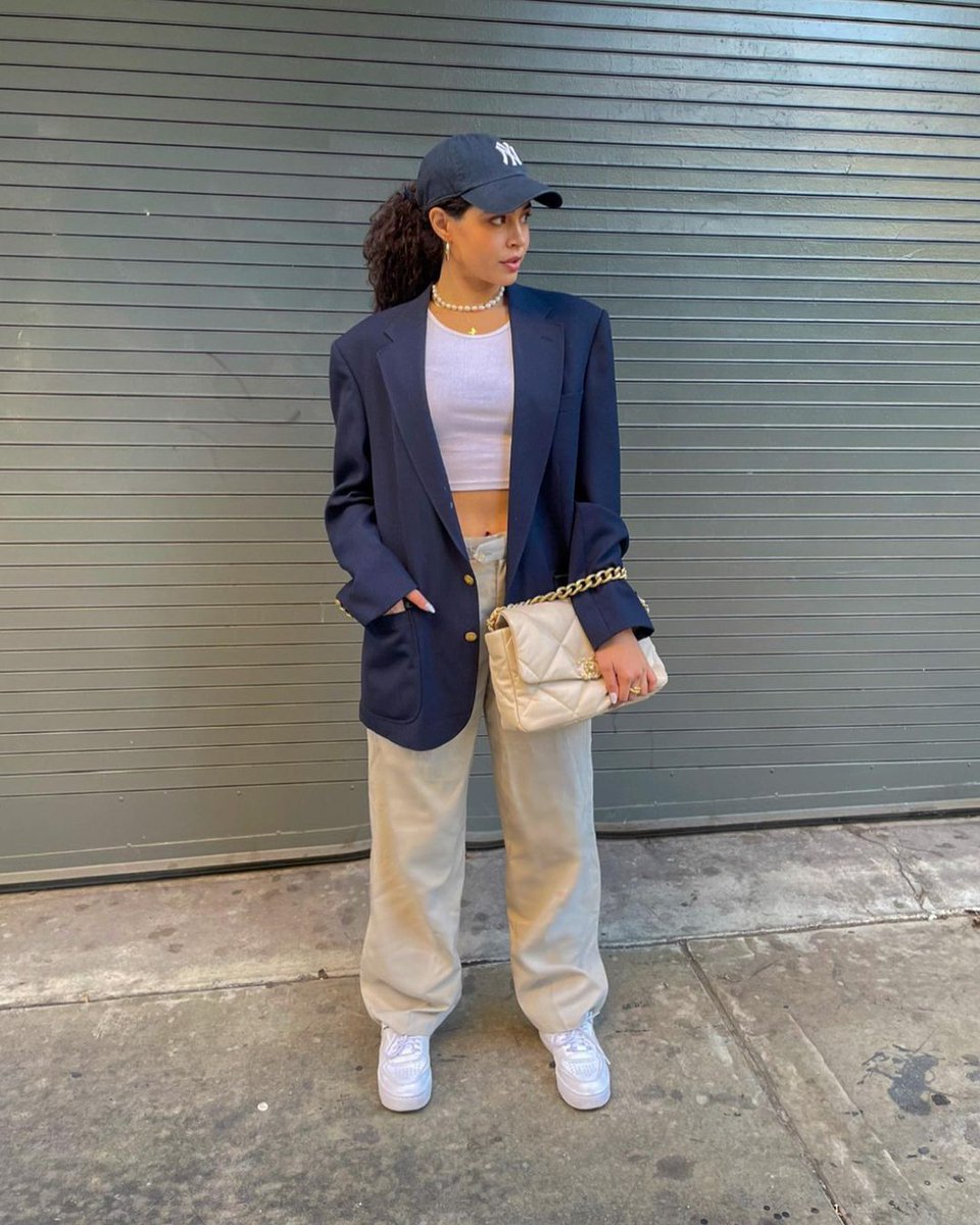 "Don't follow trends. Don't let fashion control you. Decide who you are and what you want to express through your clothes and your lifestyle".
Gianni Versace, creator of Versace fashion house