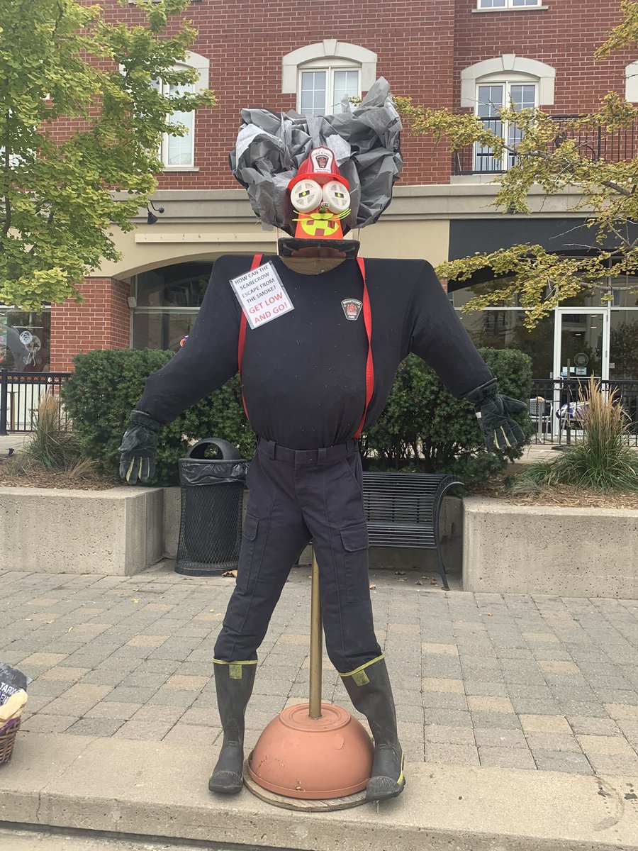 BrantfordFire's tweet photo. Thank-you to all who came out to trick-or-treat at Scare in the Square today! We loved seeing all of your costumes ๐ป
#ScareInTheSquare #Brantford #Community #TrickOrTreat #October #Fall #Event #Educate #EscapePlan #GetLowAndGo https://t.co/HThHVfIlNc