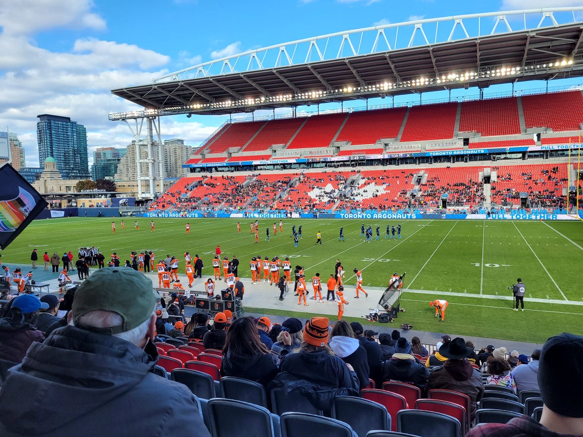 JaniceOwen's tweet photo. First "regular season" game @BMOField
It's sad that people don't get more into the Argos & CFL. Beautiful facilities! Really need to come to a @sskroughriders game here.
#CFLfan https://t.co/BacUeU1vL7
