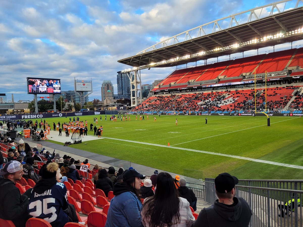 JaniceOwen's tweet photo. First "regular season" game @BMOField
It's sad that people don't get more into the Argos & CFL. Beautiful facilities! Really need to come to a @sskroughriders game here.
#CFLfan https://t.co/BacUeU1vL7