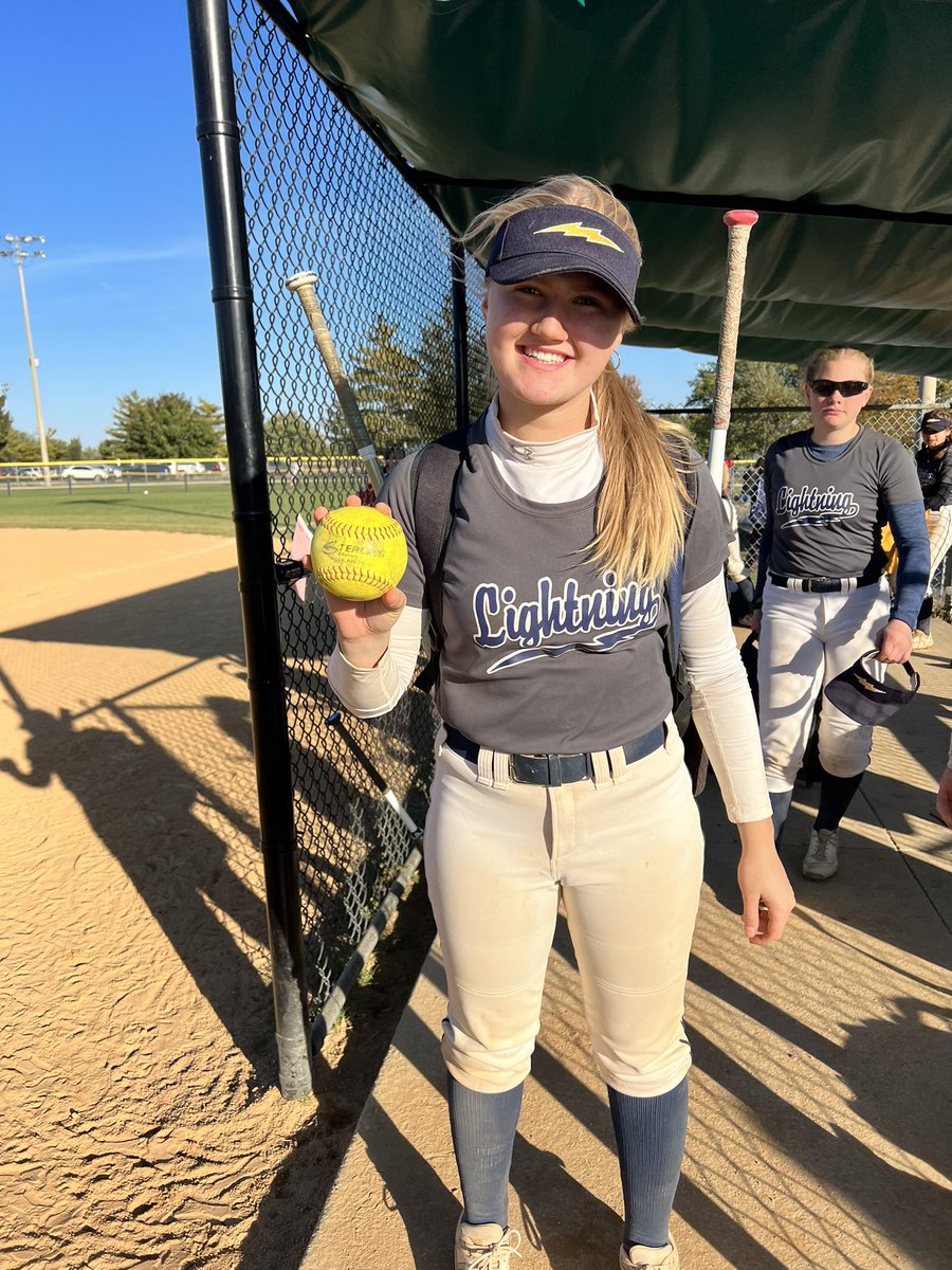 NLLightning_JS's tweet photo. BOOM⚡️⚡️ NLL JS finishes pool play with a big 16-0 win over RHINO Kelly 14U💪🏼 

Combined no hitter from @OHurubean (4K) &amp; @mar_agredano (3K) 👏🏻⚡️ 

Multi-hit games from @KylieBulatovich @SimoneBlanco26 @MiaBellucci06 💪🏼⚡️

Big 3 run 💣 from @KylieBulatovich https://t.co/1aiYLt424S