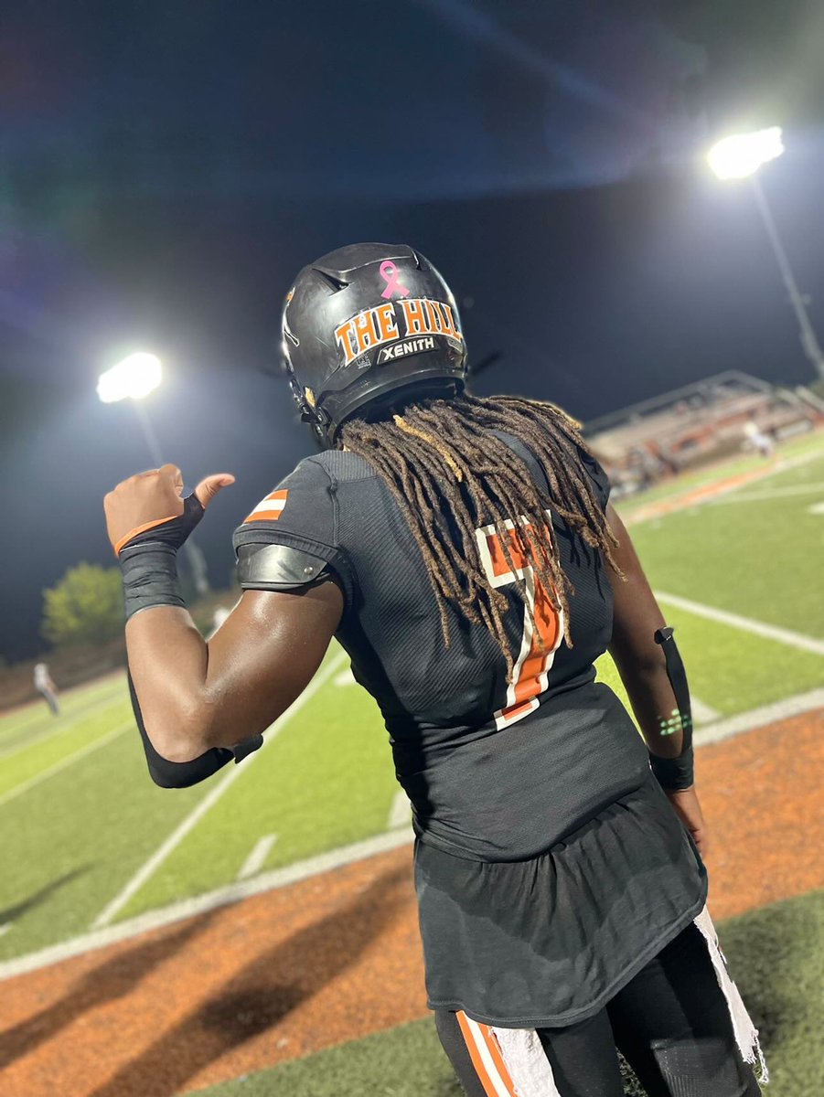 iam_mir7's tweet photo. No one believed in us so we had to show them! We beat the defending league champs Hiram johnson! #mustangfootball https://t.co/M5o3egAkJH
