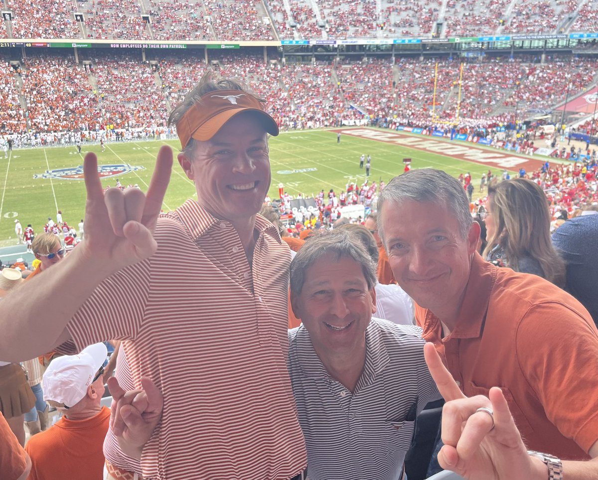 DadePhelan's tweet photo. #TXOUWeekend Great weather. Great game. No 4th quarter press releases. #IYKYK #HookEm https://t.co/jTEbTAb3Re