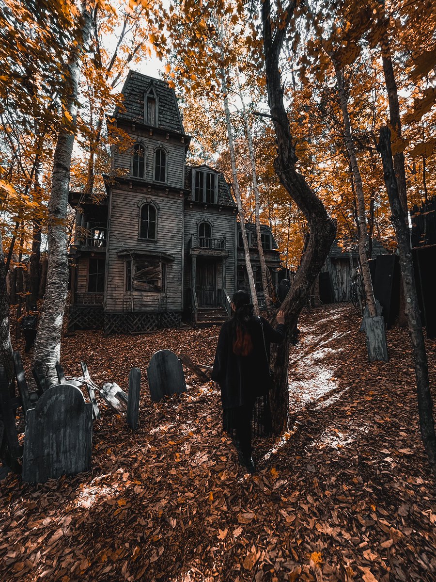 CormierCat's tweet photo. Happy Opening Weekend, @HauntedOverload!
It felt so good to be back at my favorite house π»π€π
#hauntedhouse #spookyseason #hauntedoverload #Autumn https://t.co/oMe0YbcrXy