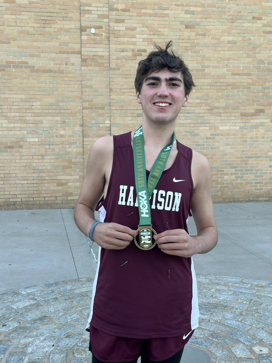 HHS_Husky_XC's tweet photo. Some highlights from the Manhattan Invitational - biggest XC race in the northeast! We took home some hardware and had lots of course PRs!
@htown_huskies https://t.co/bfhkBDmuW9