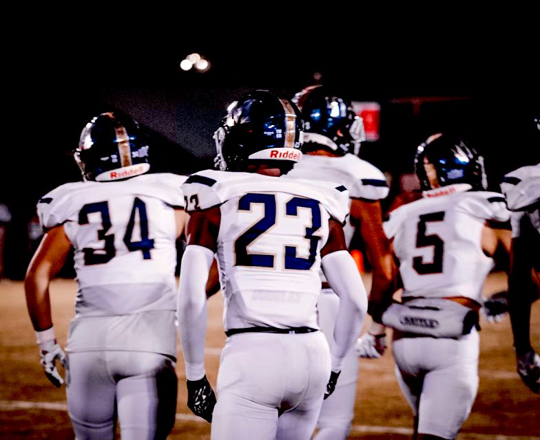 SidW23's tweet photo. Family 🤞🏾…. @blaine5burke @JonCadeCarroll2 @KSeymour1417  I’m My Brother Keeper. 🦍 https://t.co/hNxNuEV8BF