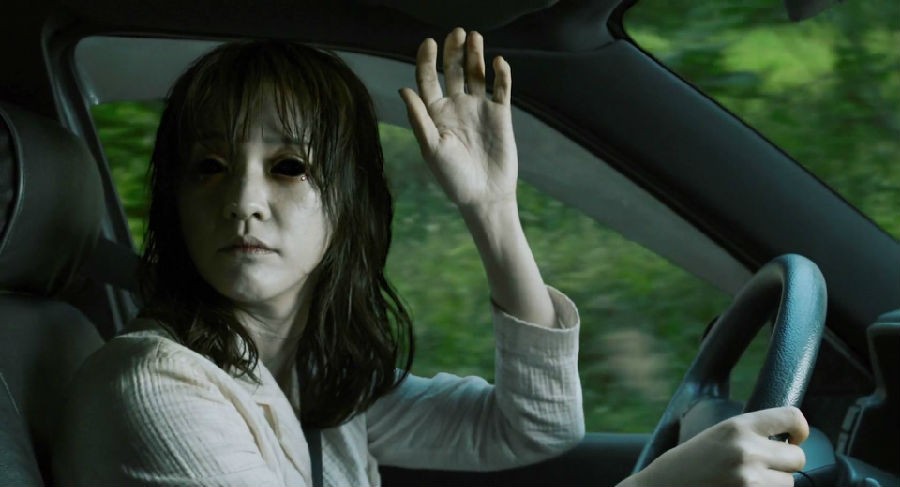 kuanpliu's tweet photo. I'm gonna market it as a Halloween film. Look at her, a driving ghost? How is it not a Halloween film? and even the title is Treat or Trick'? Here you go, your alternative Halloween film sorted.
#taiwanffe https://t.co/ODRO6pol4M