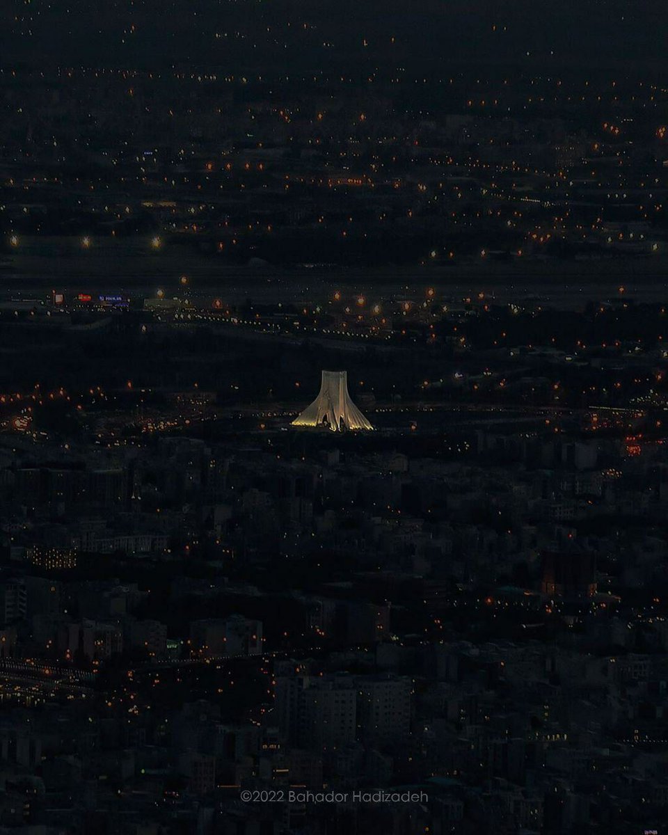 نور «‌آزادی» در میانِ تاریکی تهران!
AZADI's light among the DARKNESS of Tehran... 🥺
#مهساامینی #WomensRights #Women_Life_Freedom #freedom  #ازادي #StopHazaraGenocid #ژینا_امینی #IranianWomen  #HIJAB #Mahsa_Amini  #نه_به_حجاب_اجباری  #آزادی_زنان #حقوق_زنان