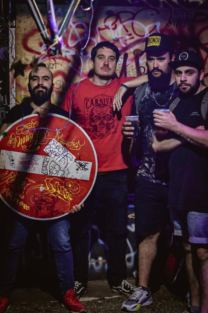 Furgonautas's tweet photo. ⚡️¡GRACIAS!⚡️

Hermosa noche internacional junto a @killaniston y @sad_saturno desde México 🇲🇽 y Udyat 🇦🇷.

📷 siempre @cunadecuentos2 🥰

⚠️ Próximo show: Sábado 5 de noviembre en Vadenuevo junto a F.A.N y Mermelada Cosmica. Pronto toda la data. https://t.co/7HAhPXRAAX