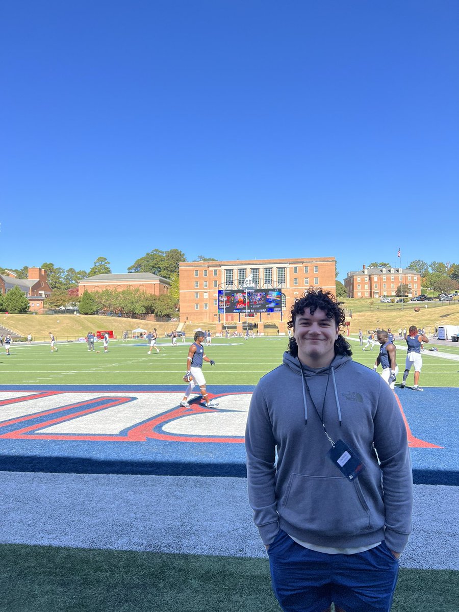 EthanNewman60's tweet photo. Had a great time at Samford today. It was great talking to @ShawnPbostick @RickyTurner19 and Coach Hatcher.  Big thank you to @CoachKrysl, I really appreciate everything today @NHSRaidersFB @BLester1993 @PatBernadeau @Coach_Lee_Show @larryblustein @PrepRedzoneFL @dowork_sports https://t.co/e9uEsg7RV4
