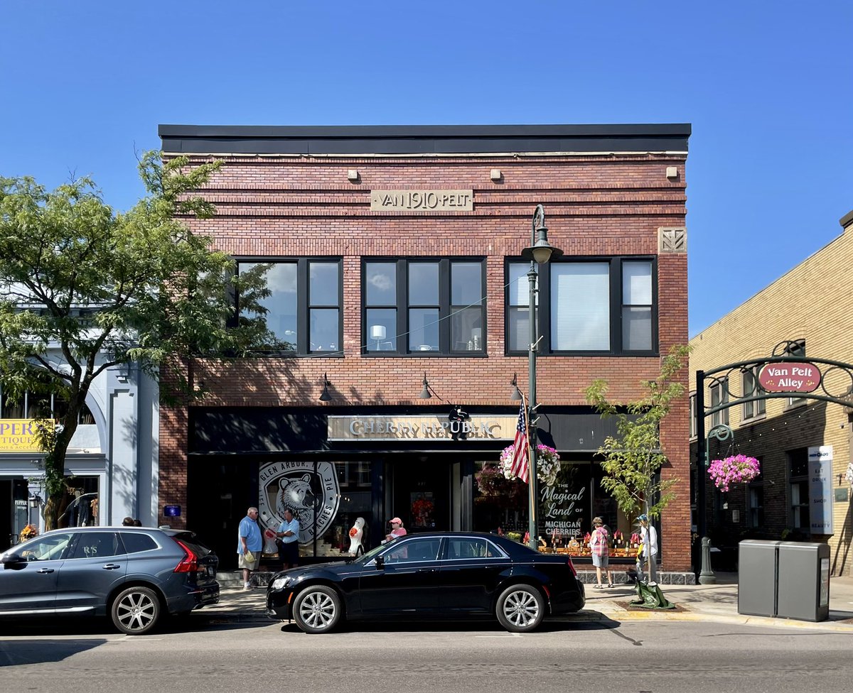 Midwest Modern on Twitter "Downtown Charlevoix, MI"