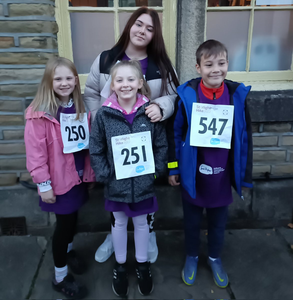 ShellLouise10's tweet image. I couldn't be prouder of my children and their friends walking the 10k Manorlands Starlight Hike, something close to all our hearts ❤️👏 well done to all that walked tonight for such an amazing cause #starlighthike2022 #soproud