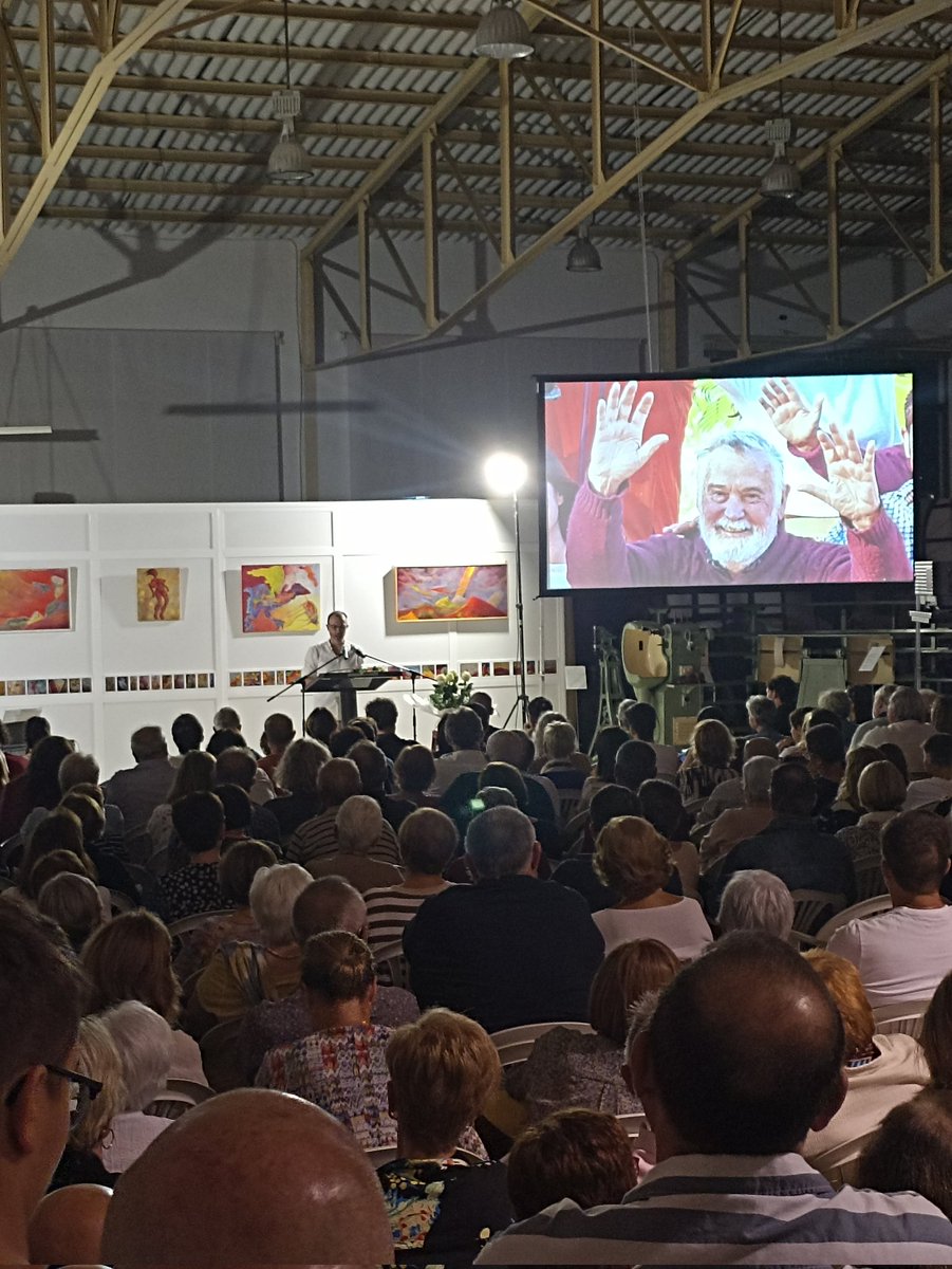 LluisApesteguia's tweet photo. Avui ens hem emocionat amb dos actes de justícia. Primer amb el retorn de Jaume Ordinas Arrom a Alaró, el seu poble, d'on els feixistes se l'endugueren l'agost de 1936. Després a Selva, a l'homenatge i record de l'estimat Joan Lacomba, rodejat dels seus lacombians. https://t.co/kWuBL0ZXNp
