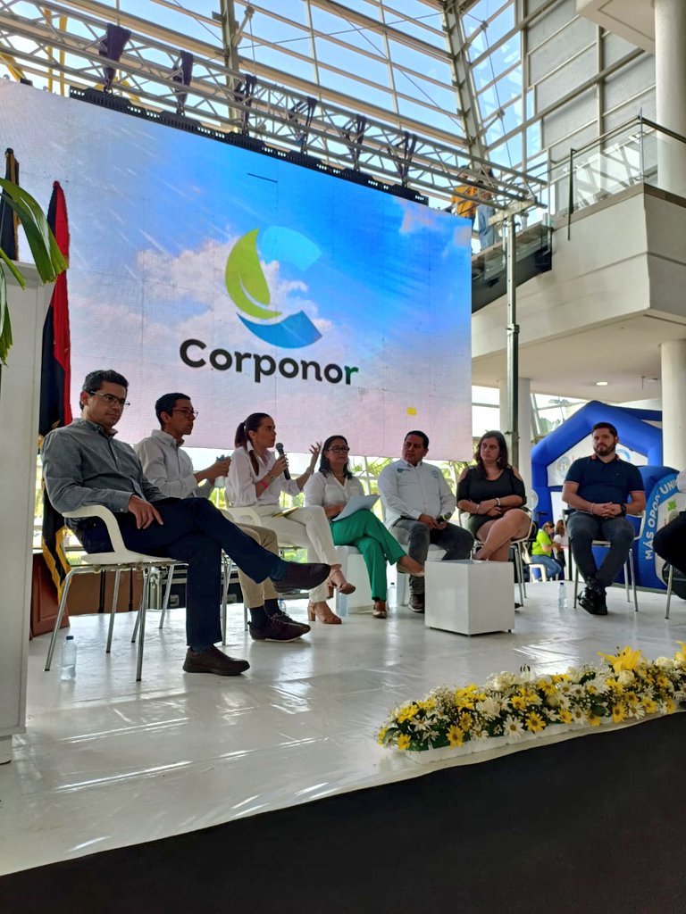 LuisaFe14443735's tweet photo. Hoy @fonturcol @corpomixnds @SenaNorte @CORPONOR acompañamos Conversatorio de turismo en el marco de la Feria #Exponorte2022 organizada por la @GoberNorte Muchas gracias por la invitación 👏🏻 https://t.co/U8lw8lRR5E