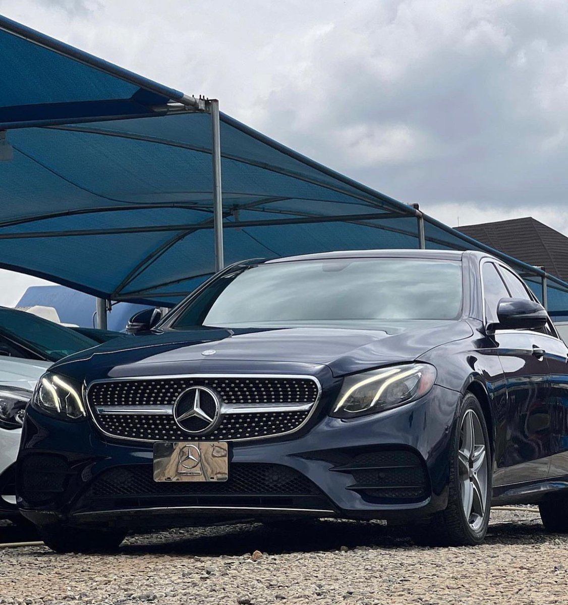 tyautos76's tweet photo. 👉Description:⚡⚡⚡️FOREIGN USED 2017 MERCEDES BENZ E300
DUTY ✅ 

👉Price: 23 million negotiable 

👉Kindly call 08065119924 or send a dm

👉Location: Abuja

#abujacars #cardealers #cars #instagram #affordablecars #abujaautodealership #lagoscars #carsforsale #e300 https://t.co/9SYrFwmm7d