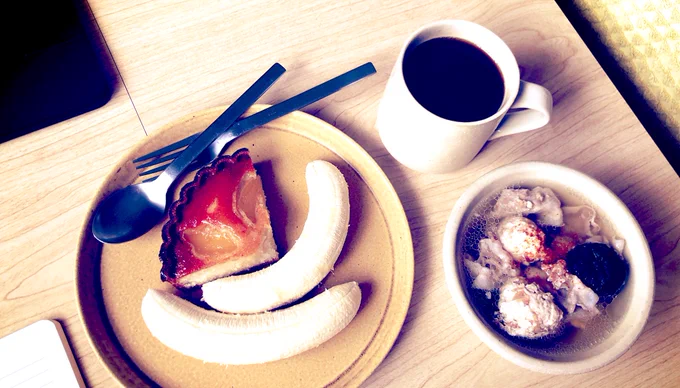 いい感じでは?※あまりもの朝食でいい感じを出す。※ぽいやろ?を狙っています。 