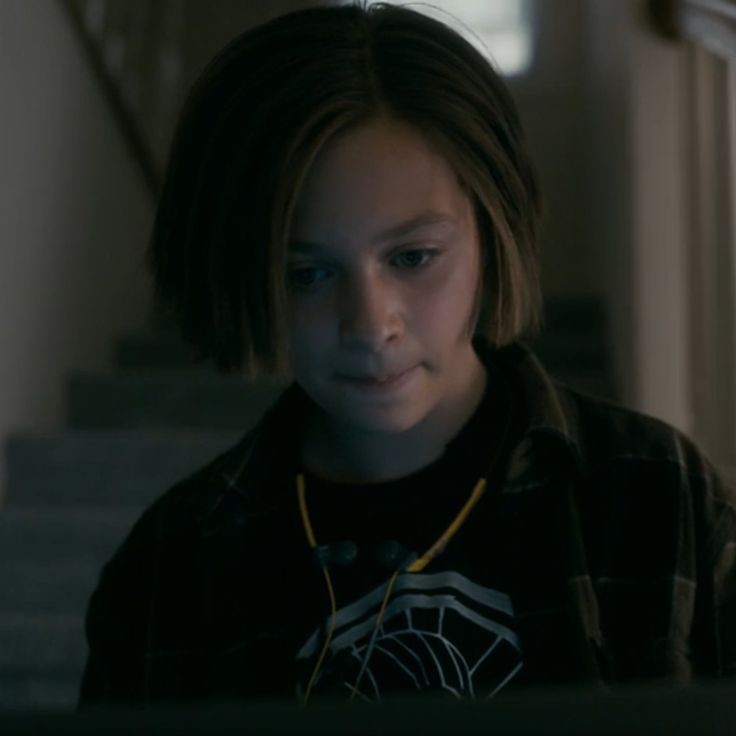 thinkermacoyle's tweet photo. happy international lesbian day for my daughter�� #papergirls https://t.co/tnICk7mD4d