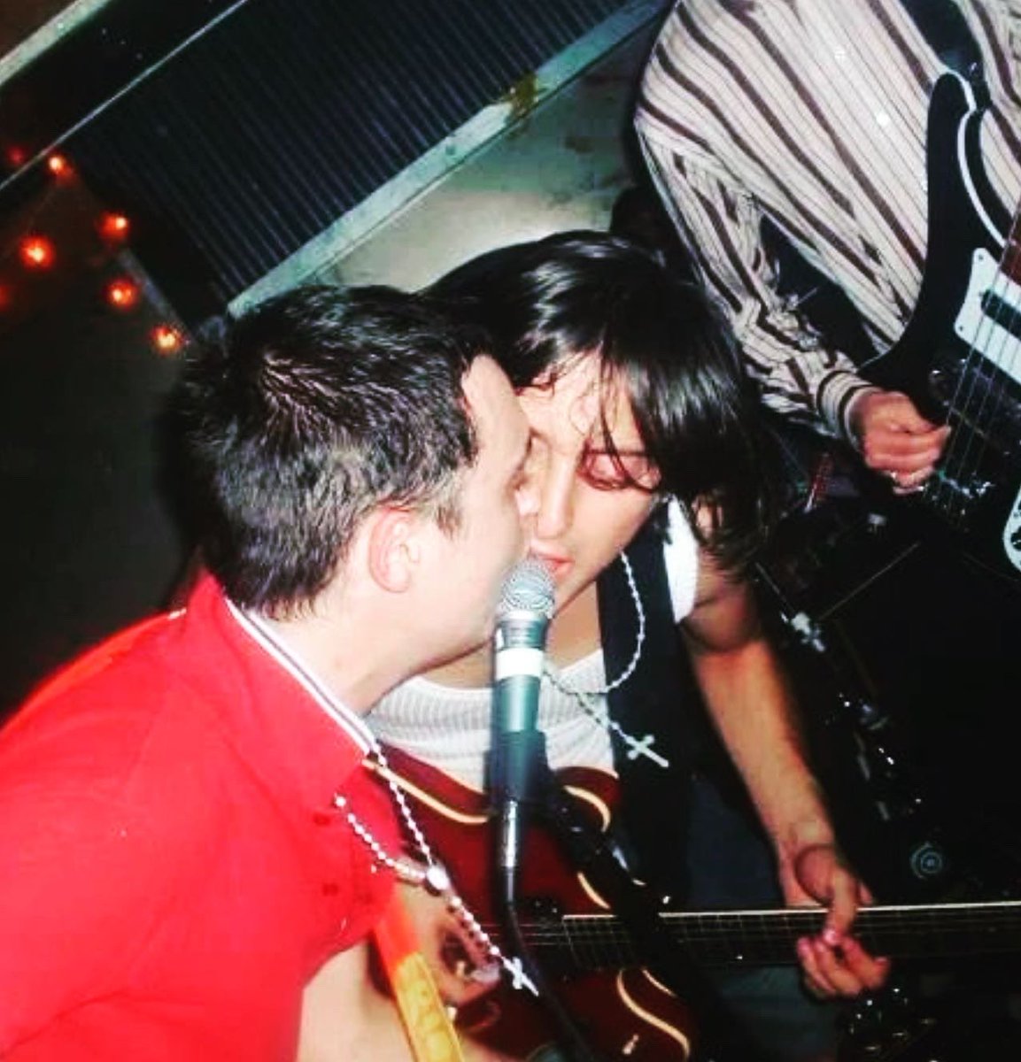 Carl Barat tweet media