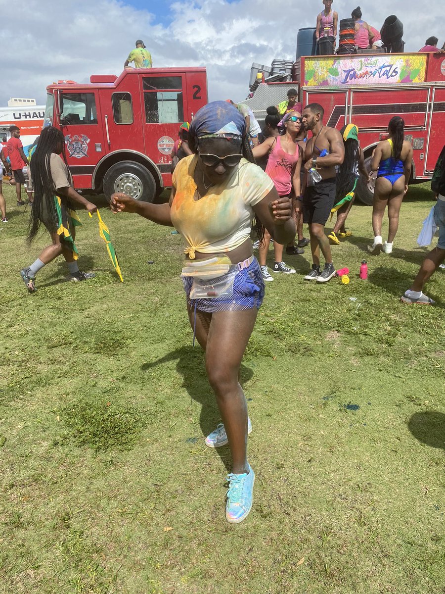 __itsoh's tweet photo. #Miamicarnival2022 https://t.co/Gwj1okBgEO